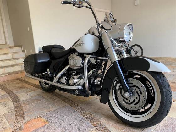 HARLEY-DAVIDSON ROAD KING CUSTOM HARLEY-DAVIDSON ROAD KING CUSTOM